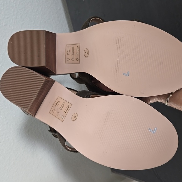 Sole Society Green Suede Fringe Sandals  Size 7 - Picture 9 of 9